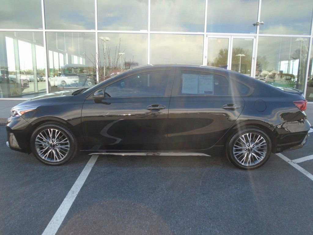Vehicle image 2 of 46