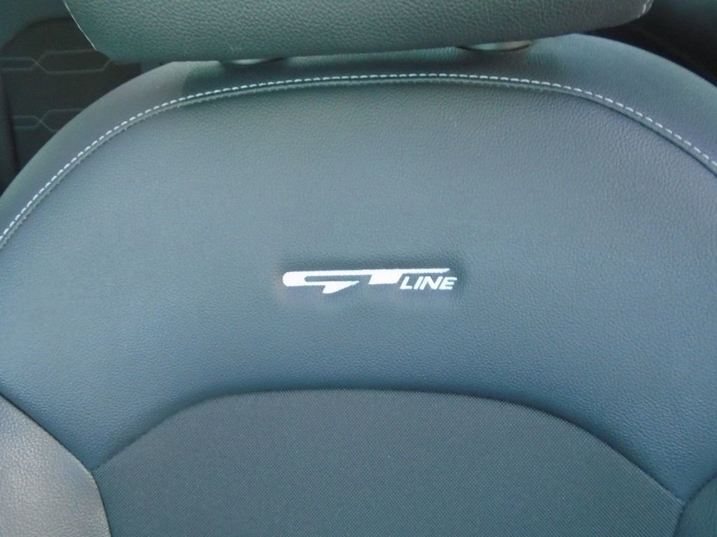 Vehicle image 13 of 46