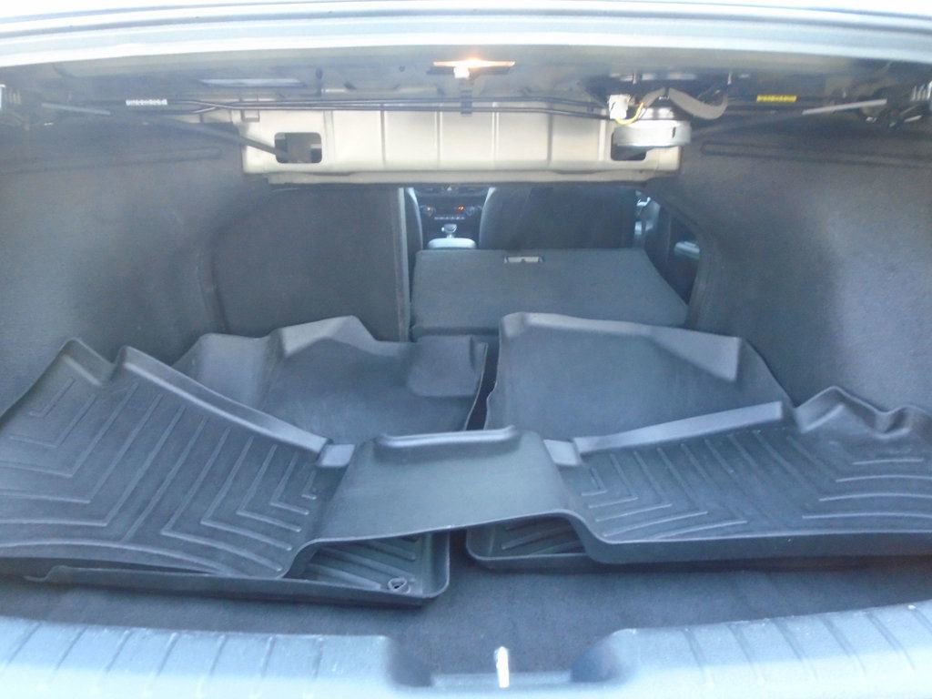 Vehicle image 37 of 46
