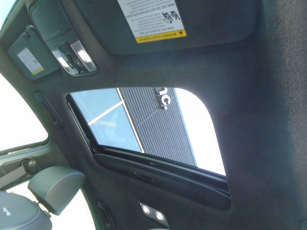 Vehicle image 9 of 46