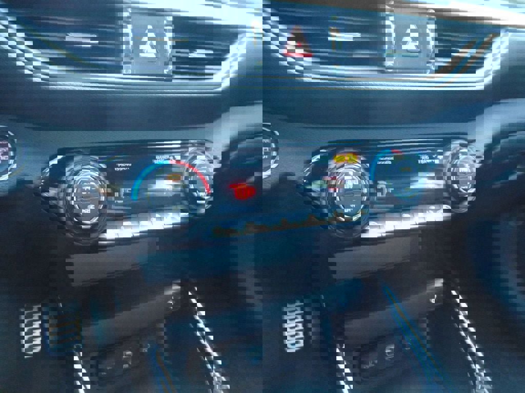 Vehicle image 24 of 46