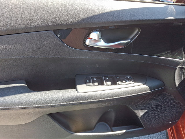 Vehicle image 12 of 31