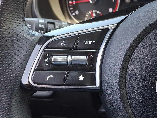 Vehicle image 23 of 31