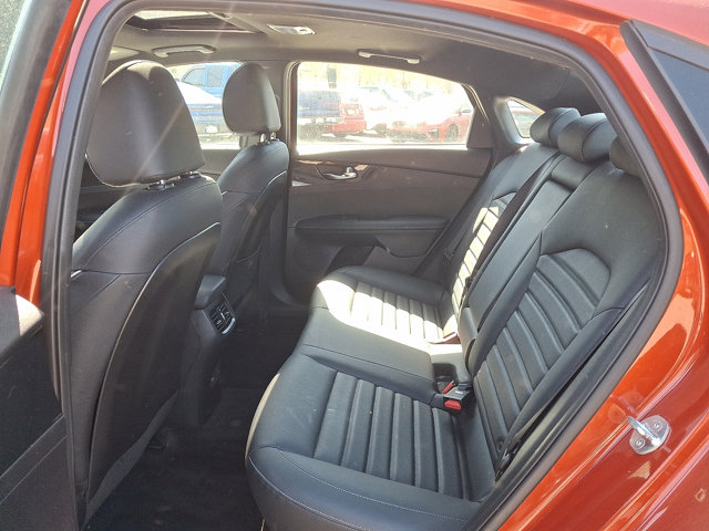Vehicle image 10 of 31