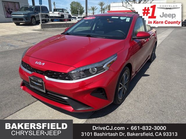 2022 Kia Forte LXS Image 1 of 28