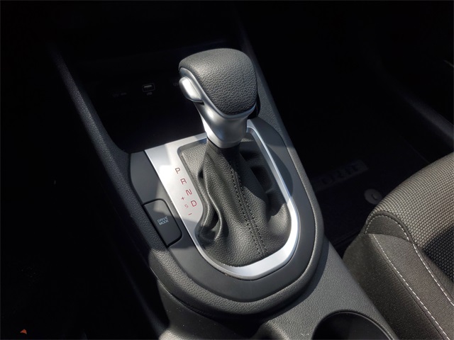 Vehicle image 18 of 25