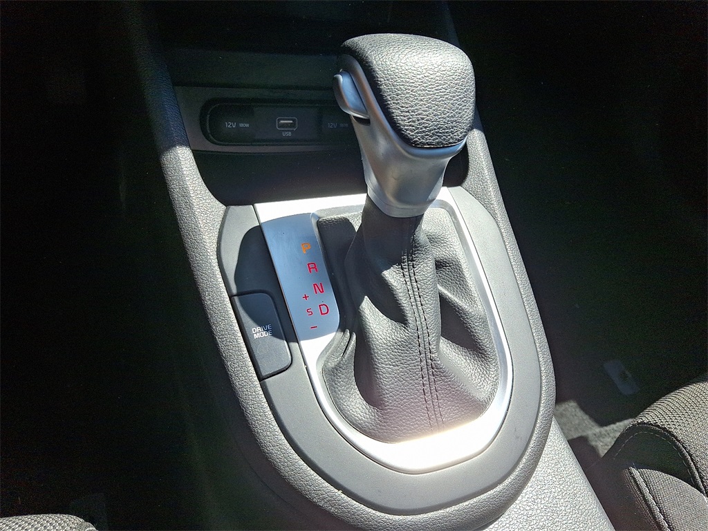 Vehicle image 14 of 30