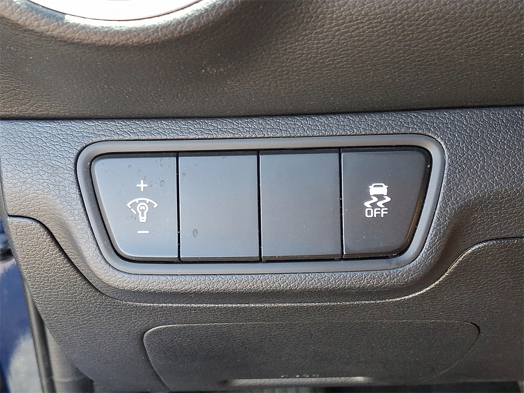 Vehicle image 22 of 30
