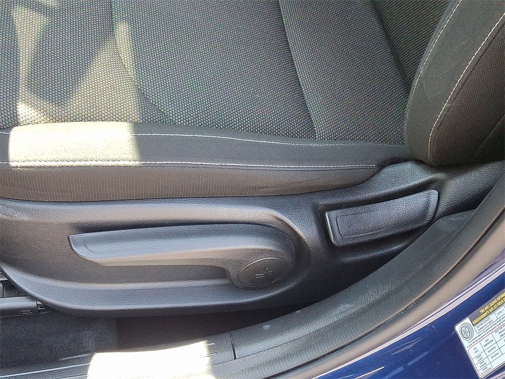 Vehicle image 26 of 30