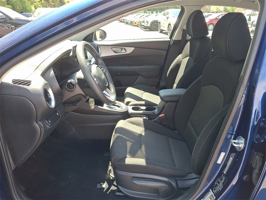 Vehicle image 13 of 30