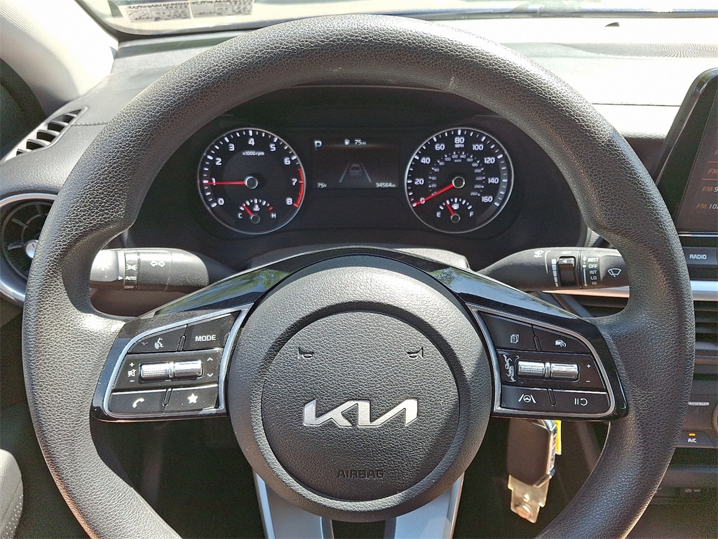 Vehicle image 18 of 30