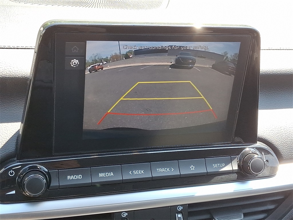 Vehicle image 17 of 30