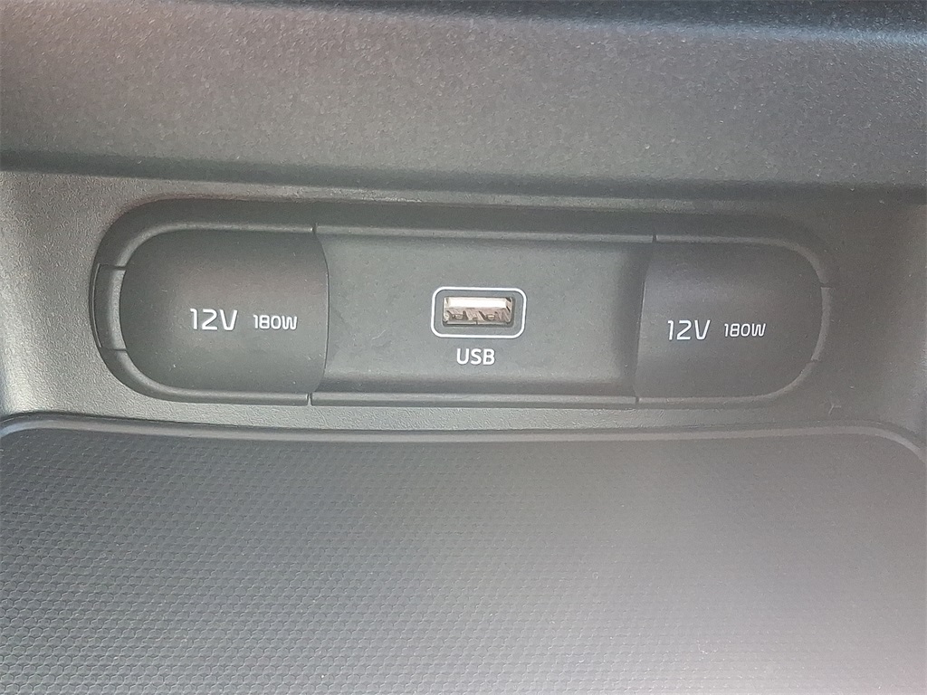 Vehicle image 23 of 30