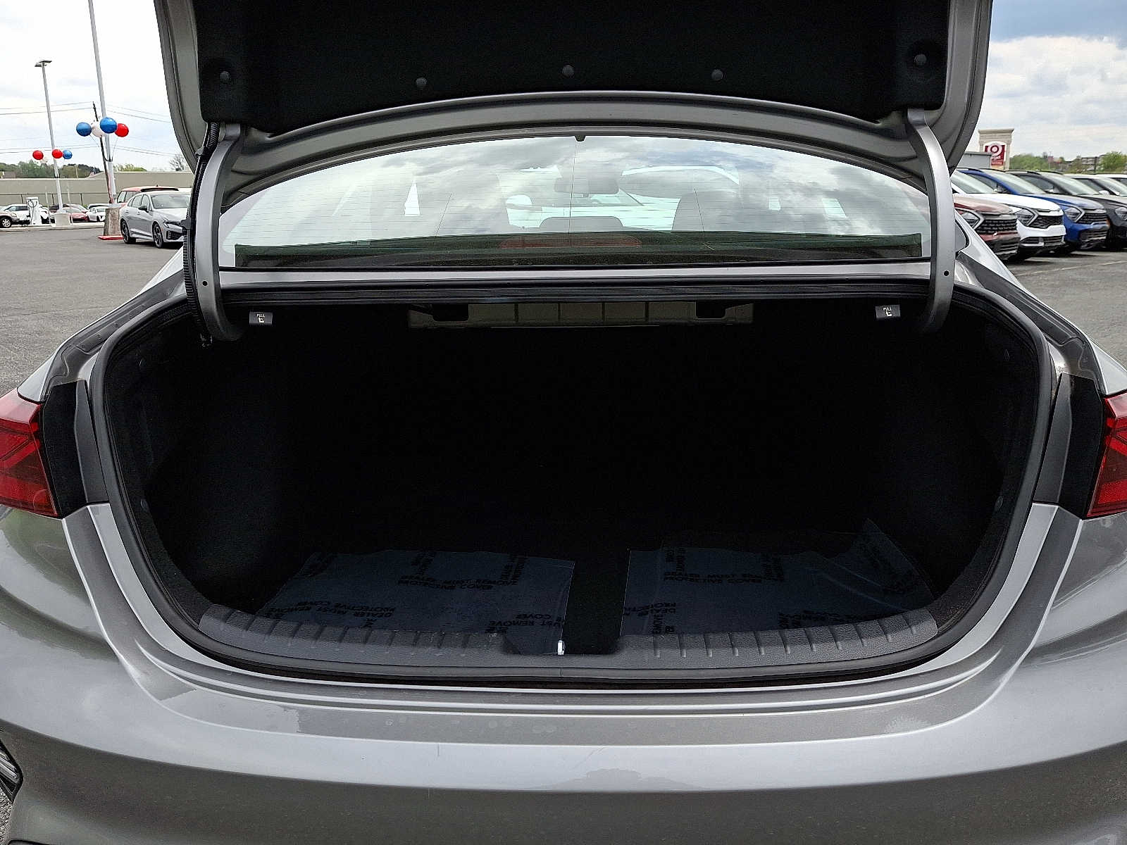 Vehicle image 29 of 31