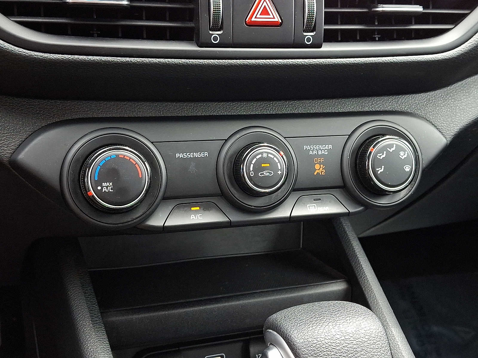 Vehicle image 17 of 31