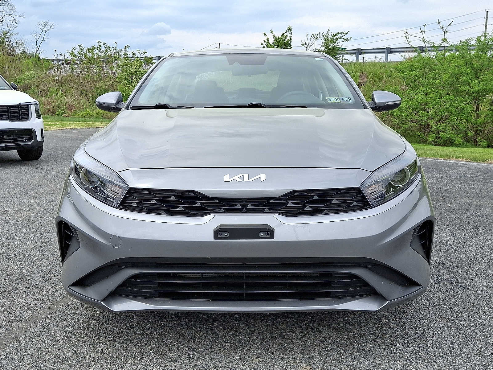 Vehicle image 4 of 31