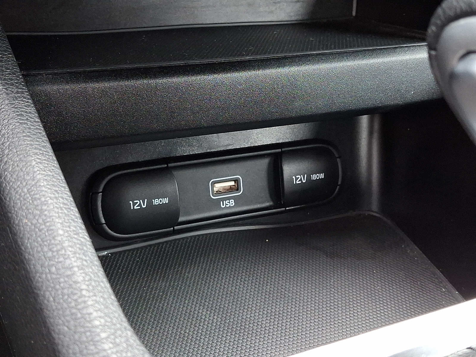 Vehicle image 24 of 31