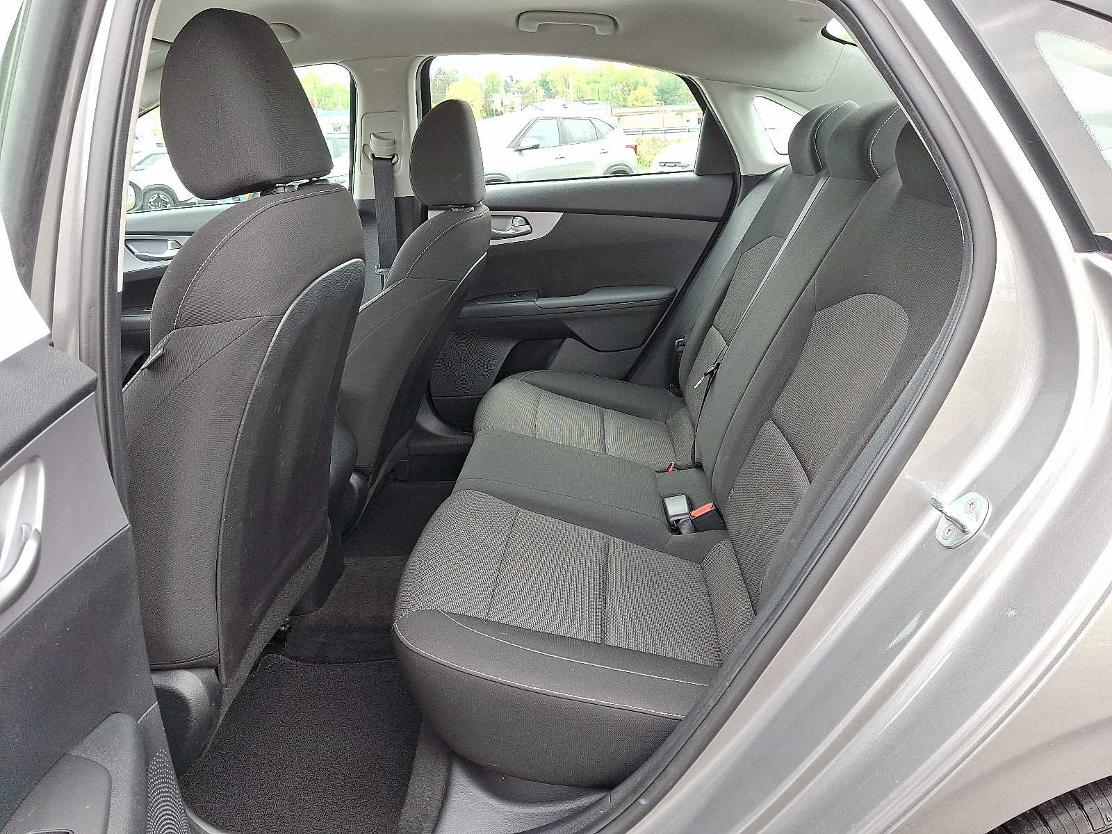 Vehicle image 12 of 31