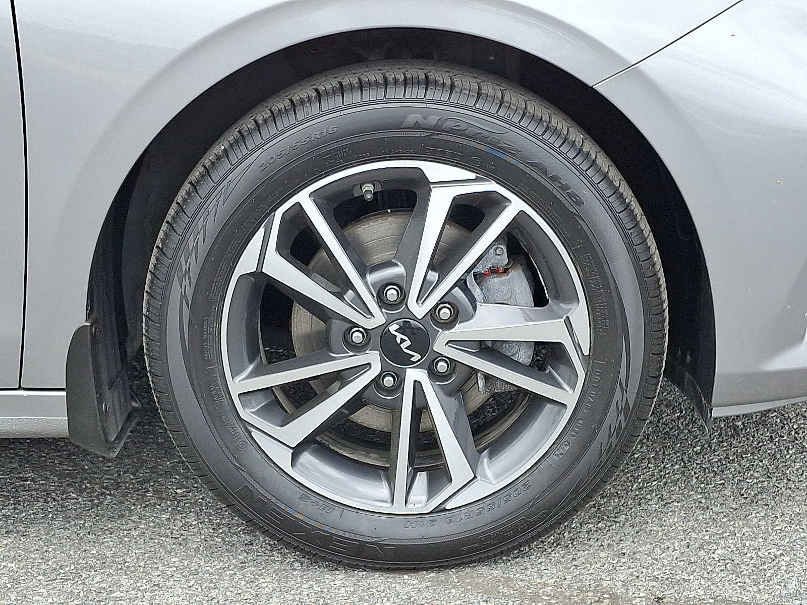 Vehicle image 9 of 31