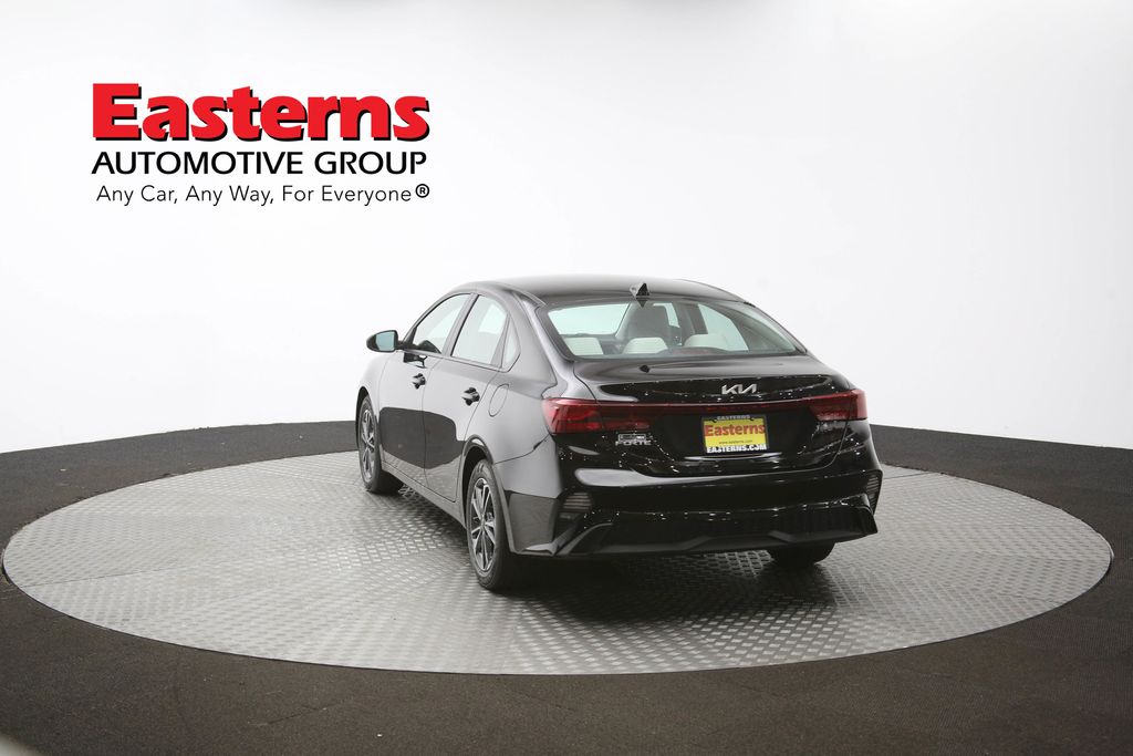 Vehicle image 36 of 61