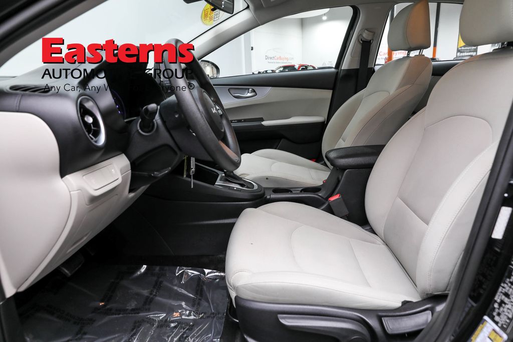 Vehicle image 44 of 61