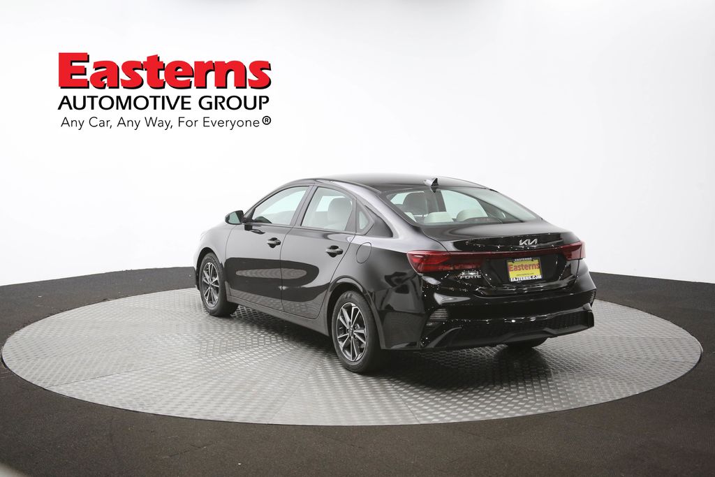 Vehicle image 35 of 61