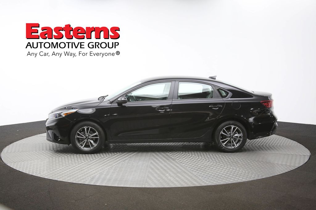 Vehicle image 2 of 61