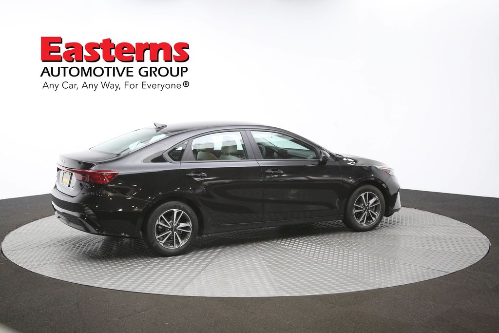 Vehicle image 18 of 61