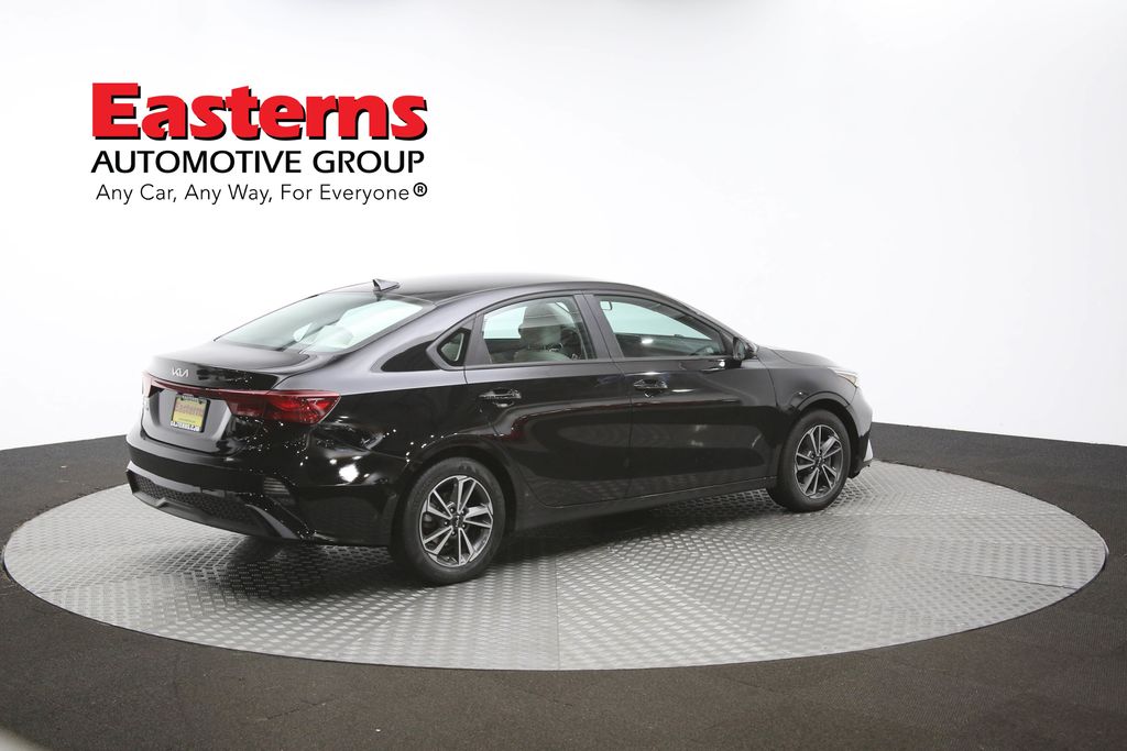 Vehicle image 17 of 61