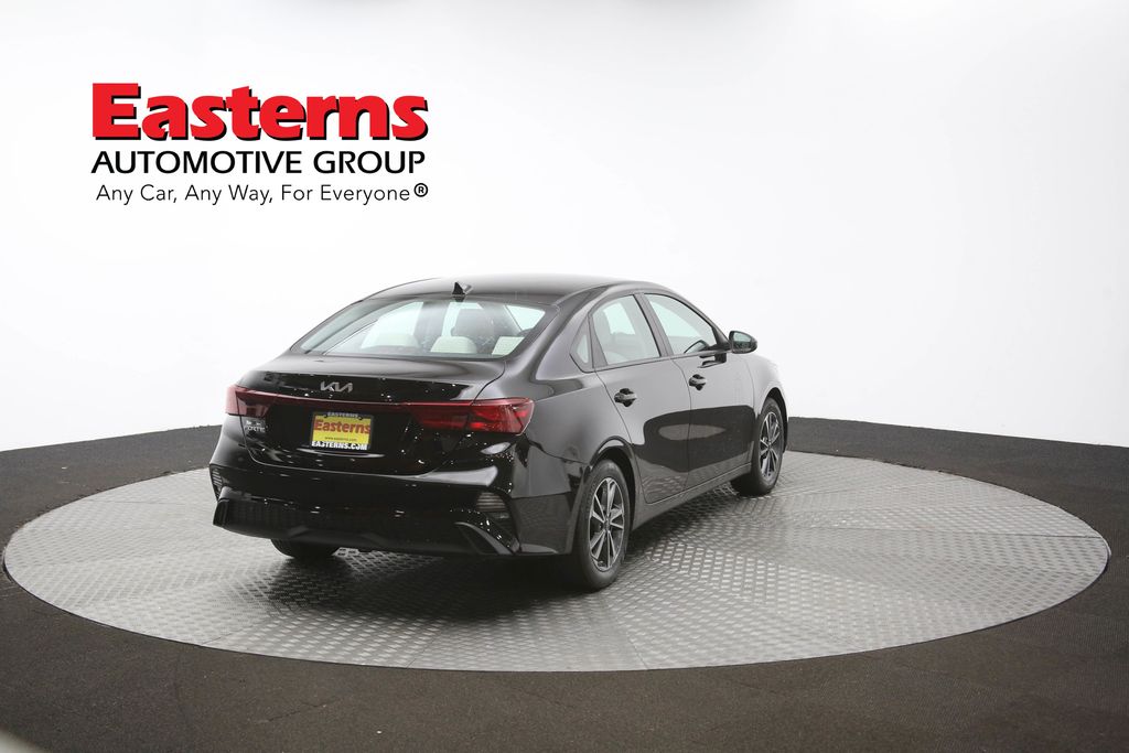 Vehicle image 16 of 61