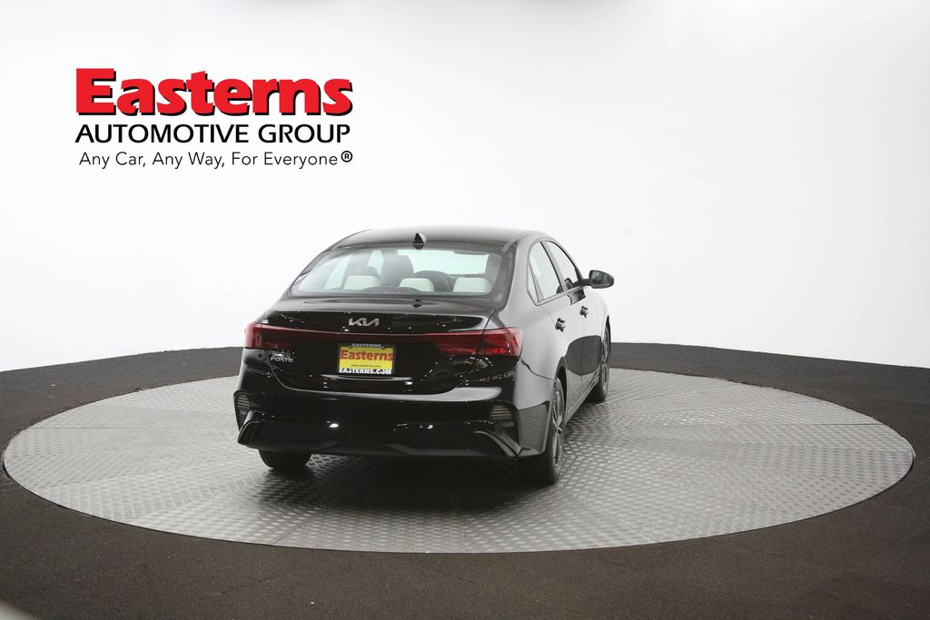 Vehicle image 15 of 61