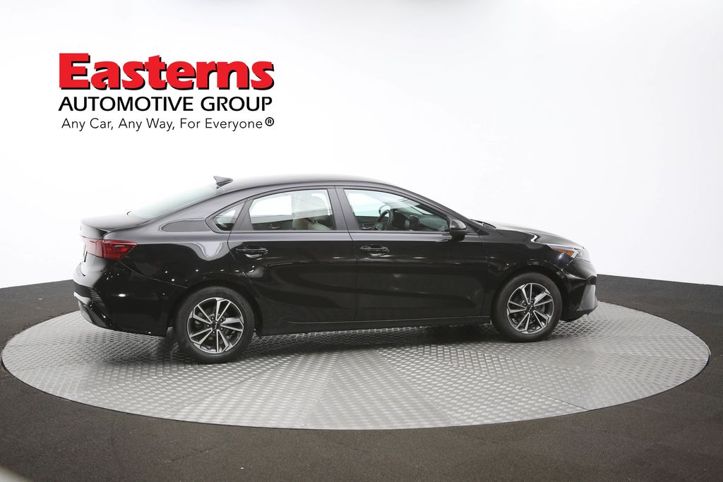 Vehicle image 19 of 61