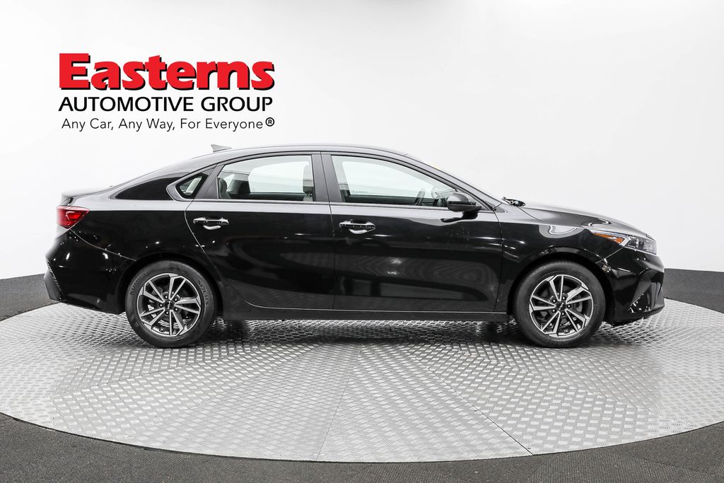 Vehicle image 7 of 61