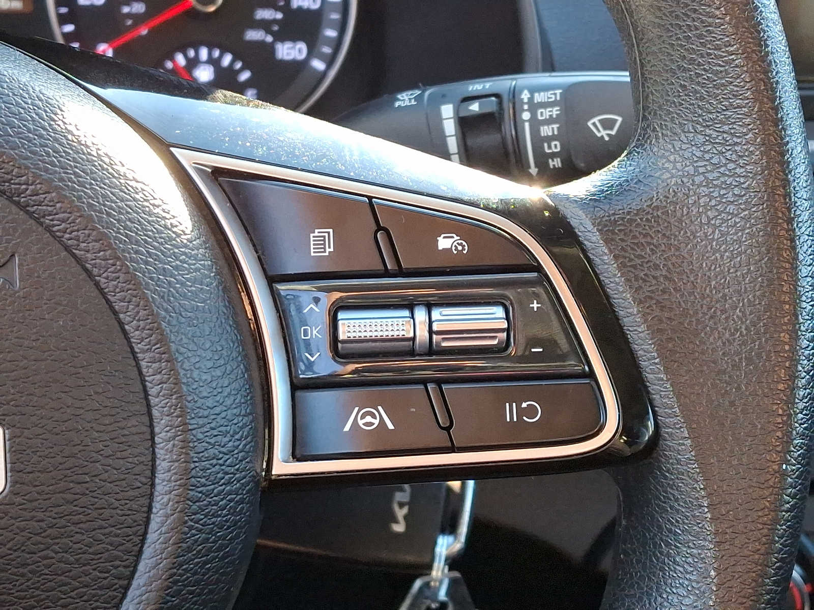 Vehicle image 21 of 30