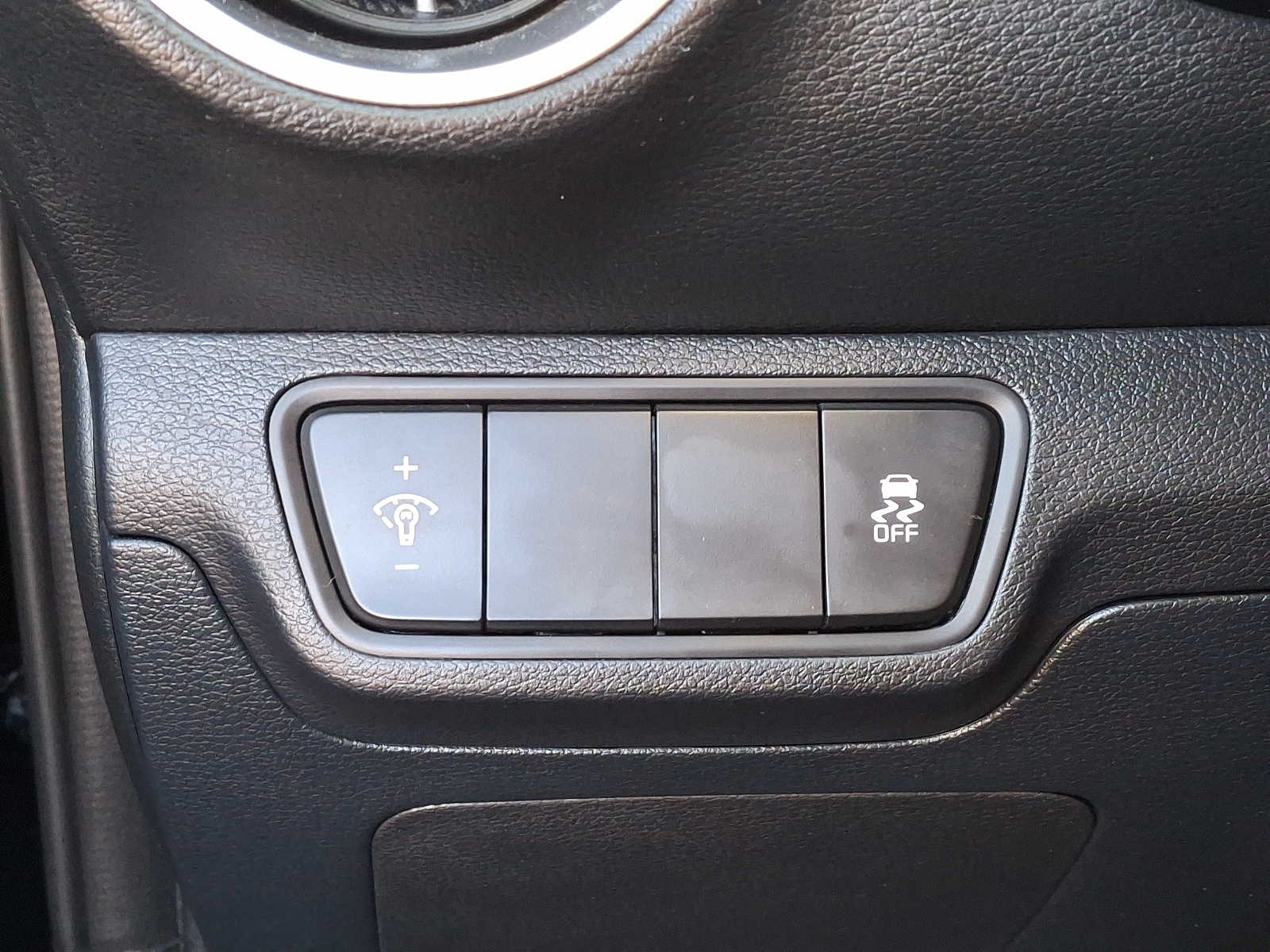 Vehicle image 24 of 30