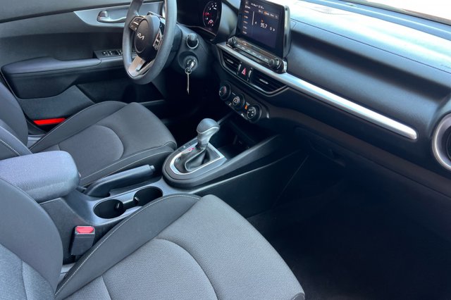 Vehicle image 15 of 26