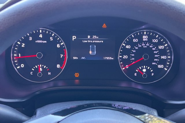 Vehicle image 22 of 26