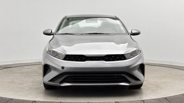 2022 Kia Forte LXS Image 2 of 31