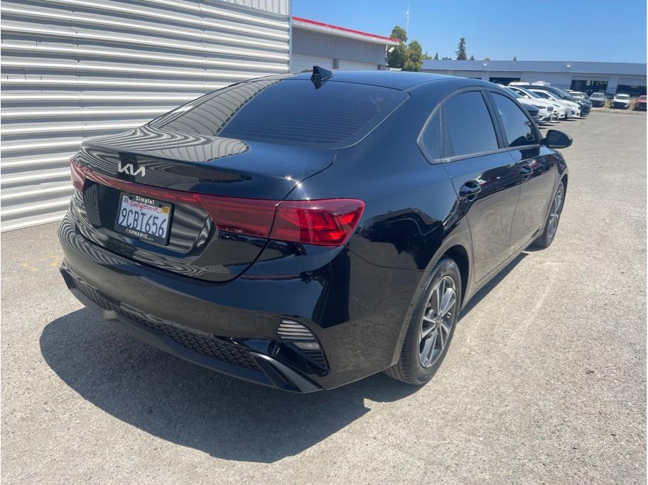 Vehicle image 5 of 21
