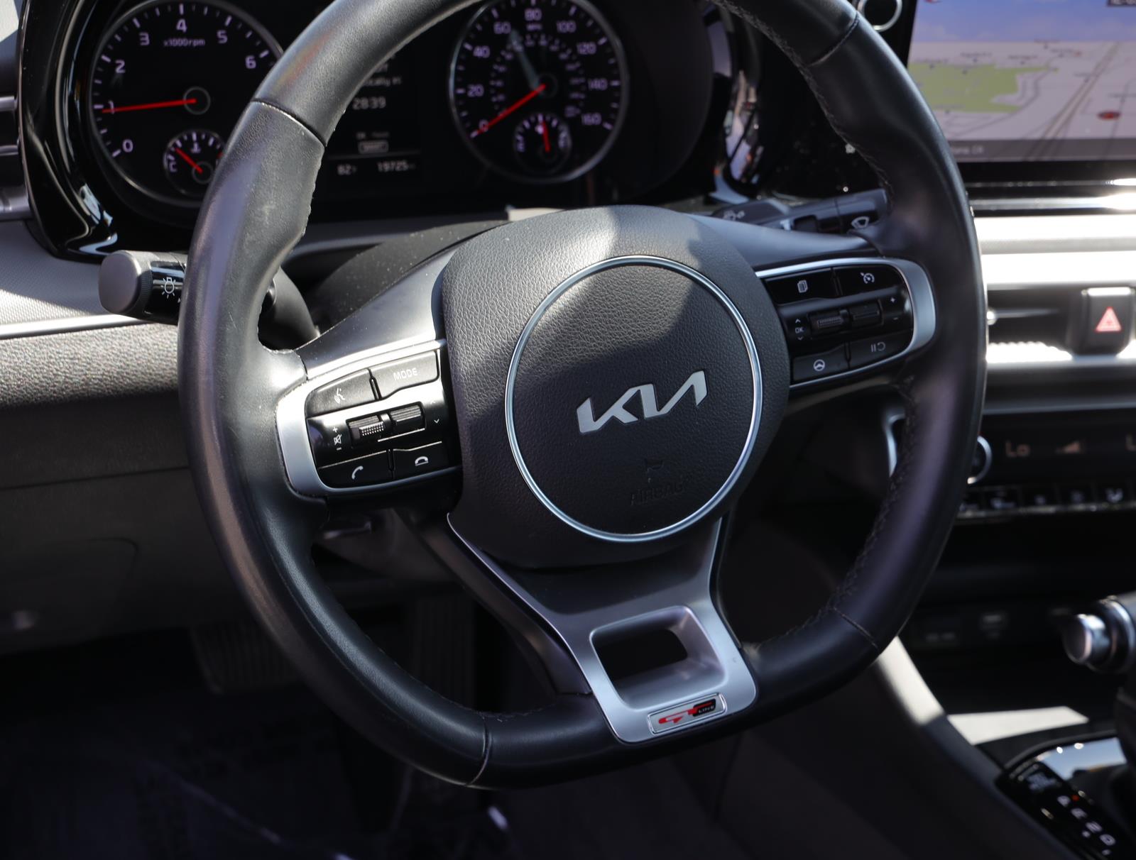 Vehicle image 12 of 21