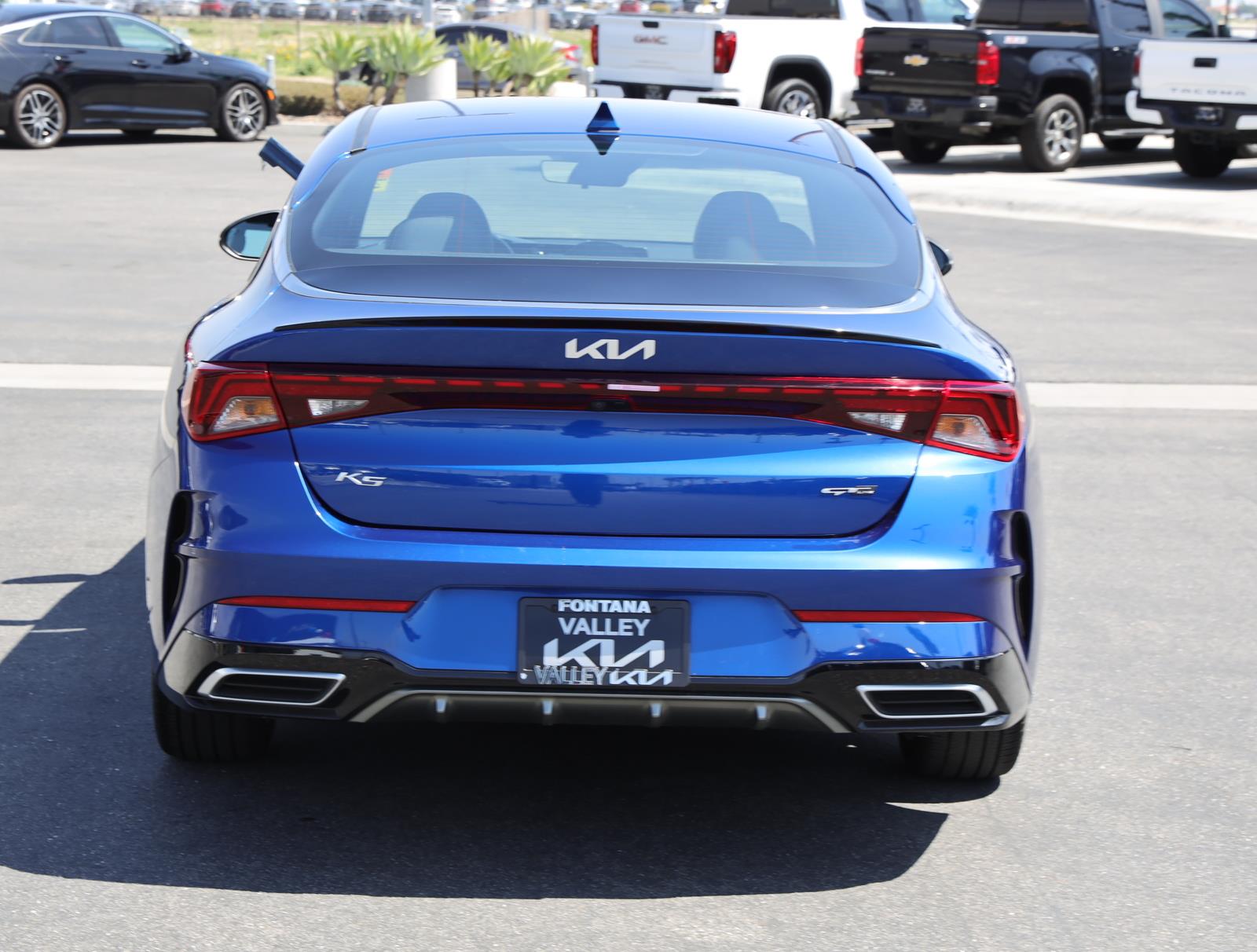 Vehicle image 4 of 21