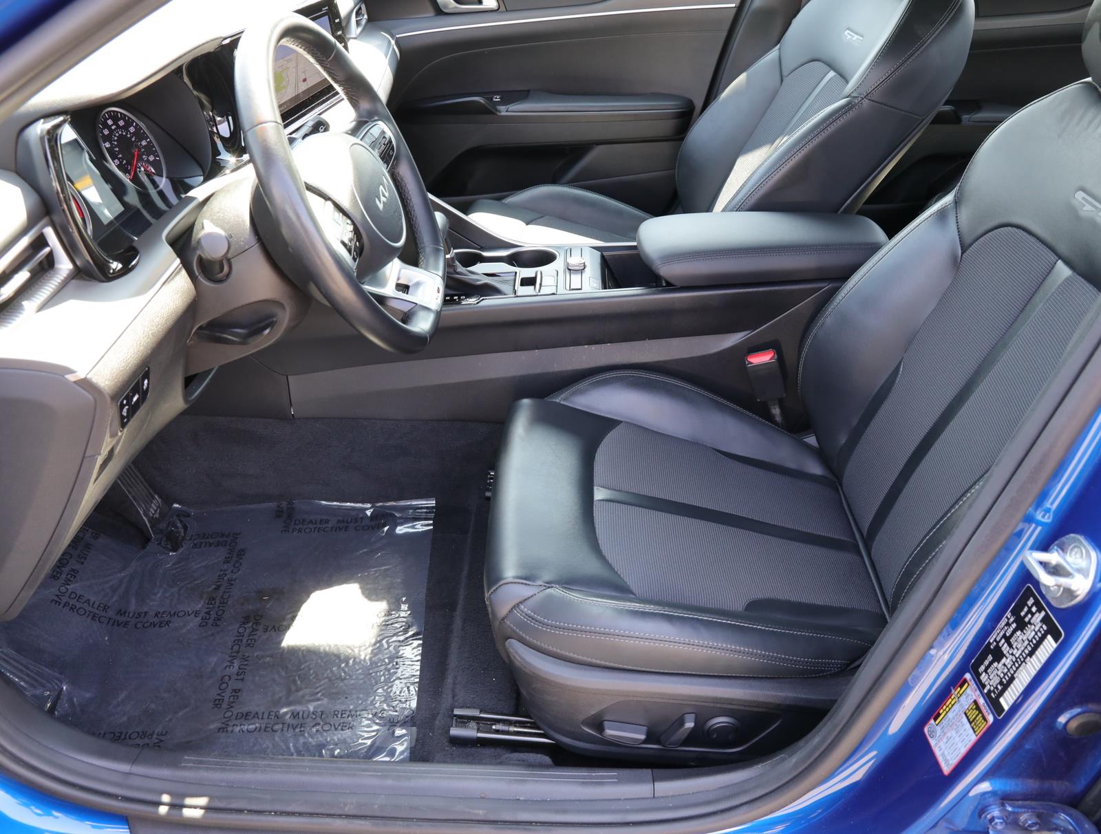 Vehicle image 10 of 21