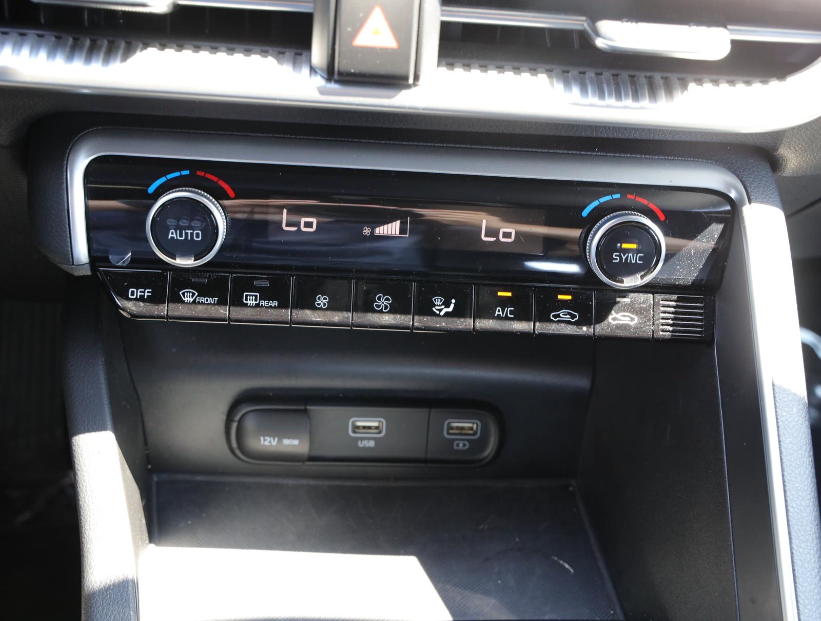 Vehicle image 20 of 21