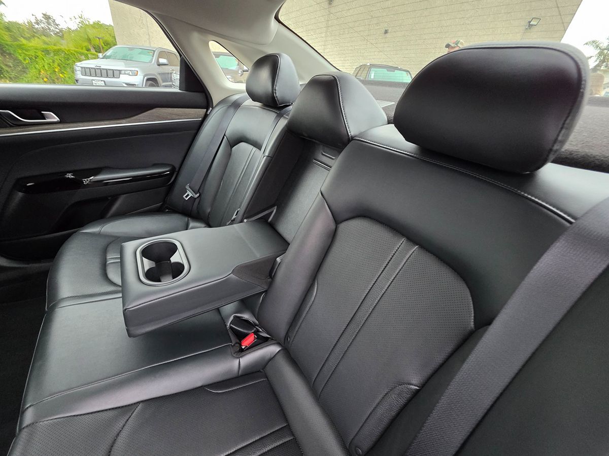 Vehicle image 26 of 50