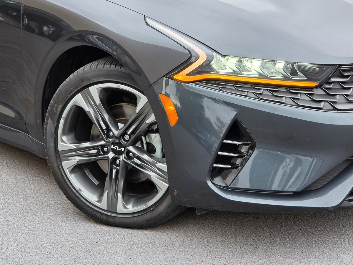Vehicle image 9 of 50