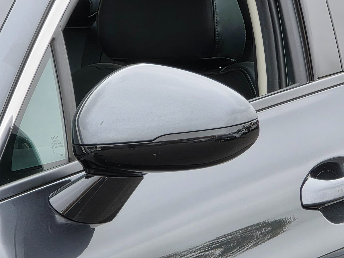 Vehicle image 12 of 50