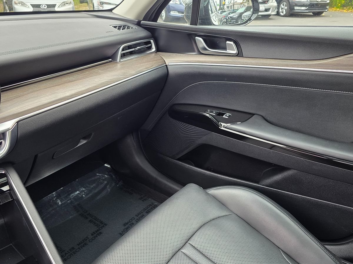 Vehicle image 44 of 50