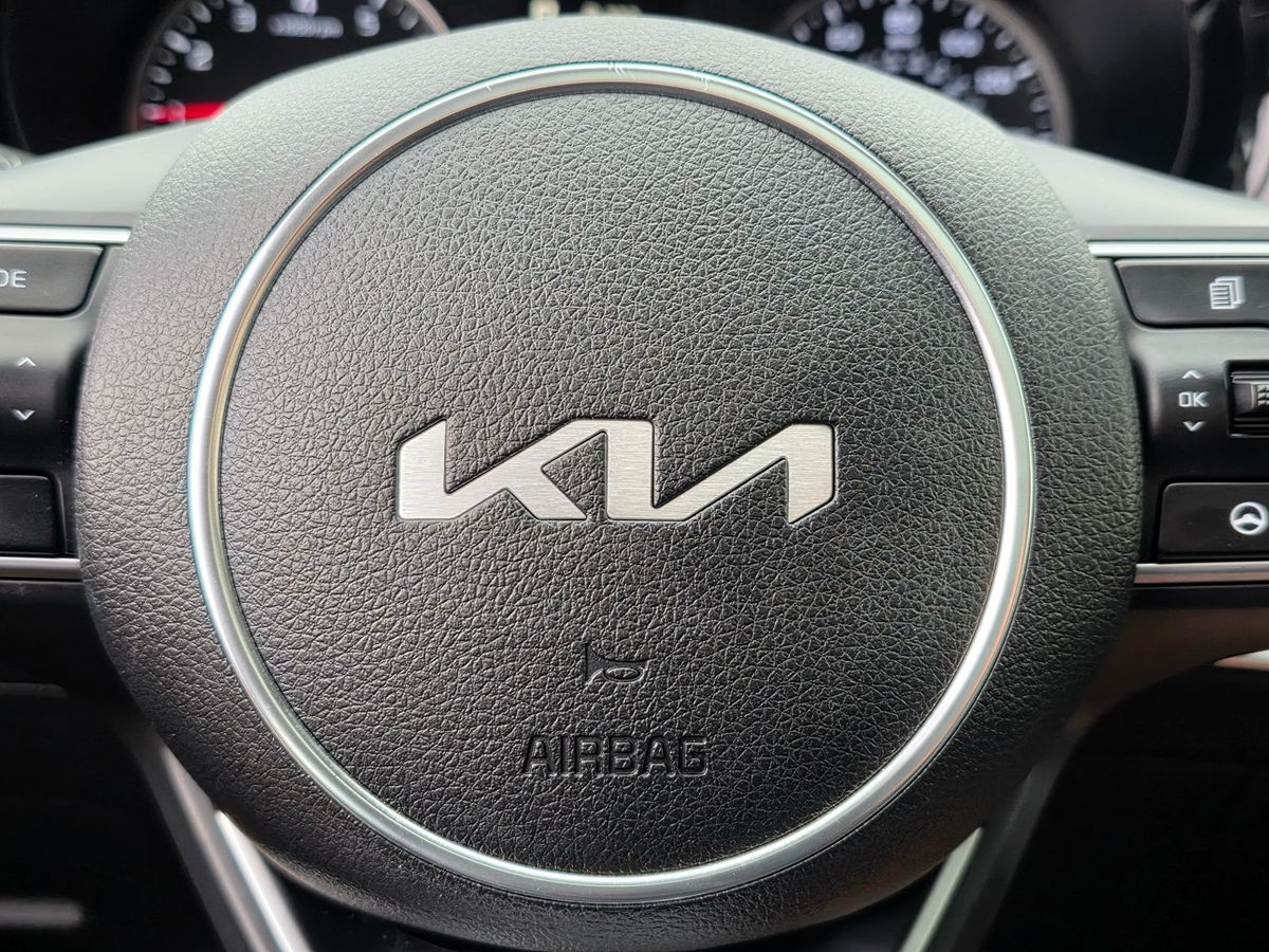 Vehicle image 34 of 50