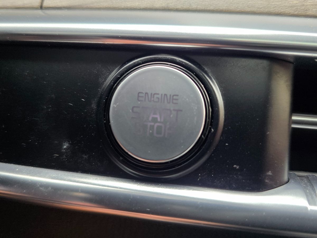 Vehicle image 46 of 50