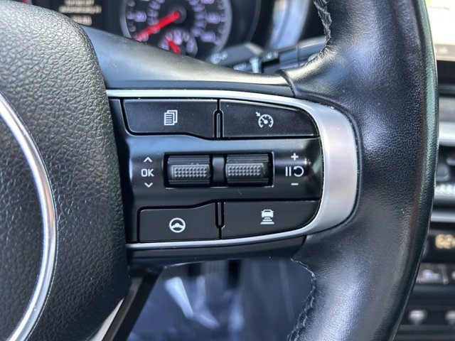 Vehicle image 17 of 27